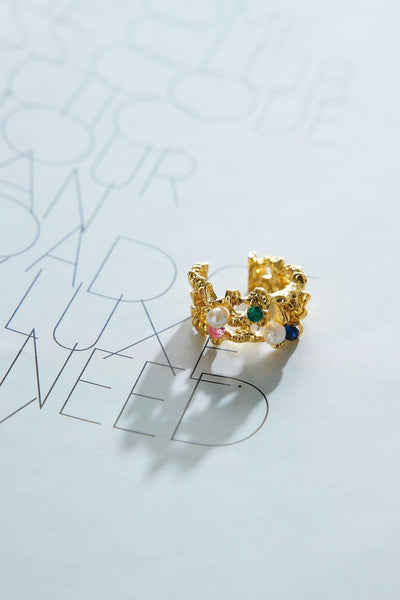 18 karat forgyldt ring med ædle sten Guld