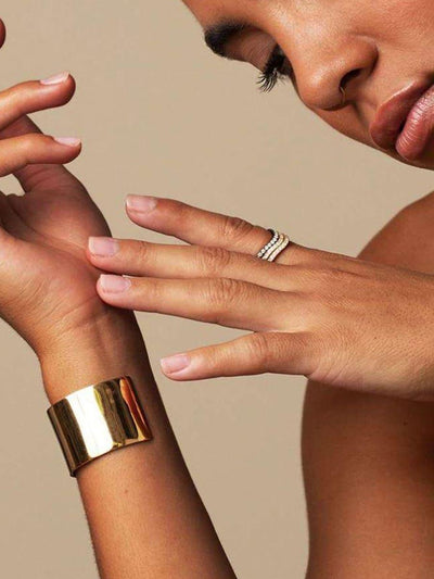 Sleek Wave Line diamantindlagt ring